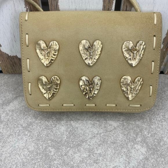 DONALD J PLINER Tan & Gold Suede Crossbody Purse Hammered Silver Hearts RARE - Picture 2 of 12